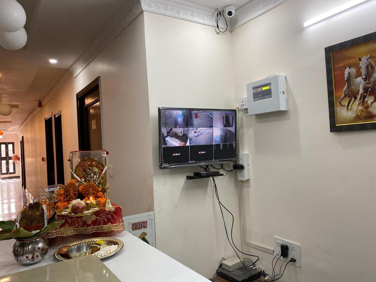 S.R Plaza Hotell Khurja Exteriör bild