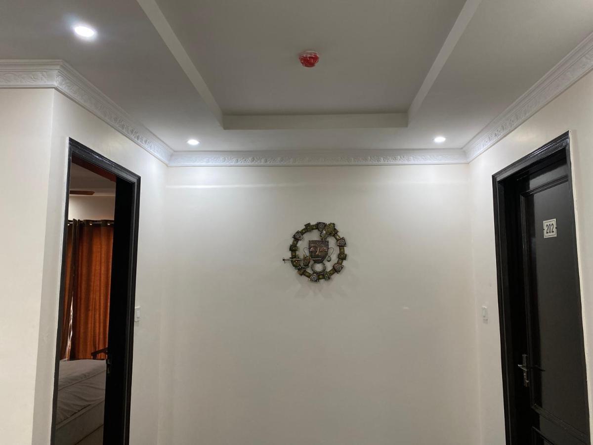 S.R Plaza Hotell Khurja Exteriör bild