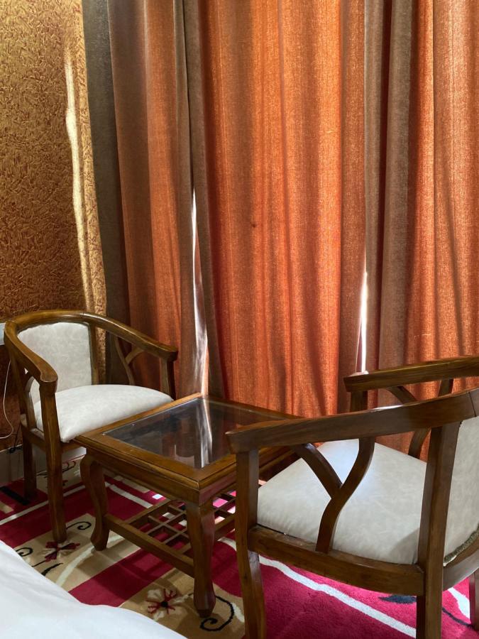 S.R Plaza Hotell Khurja Exteriör bild